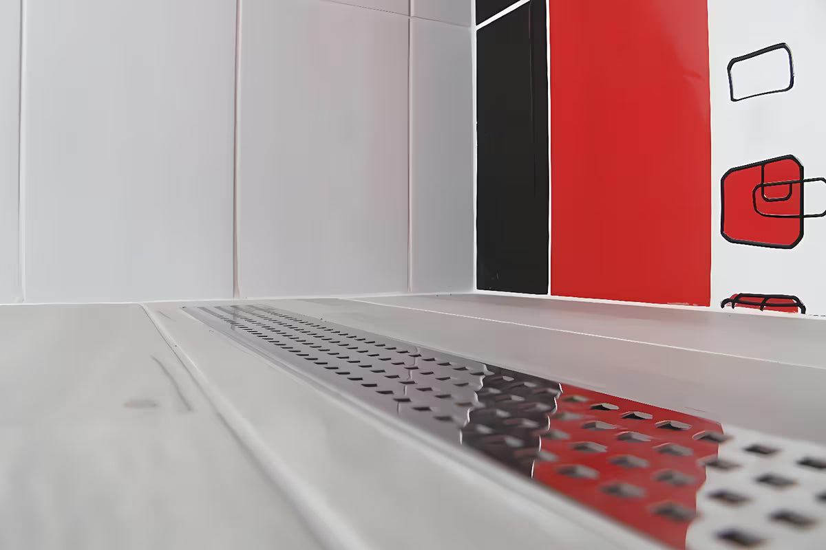 Tuš kanalica Anima 70 cm u izvedbi chrome s rešetkom 65 cm i sifonom DN40