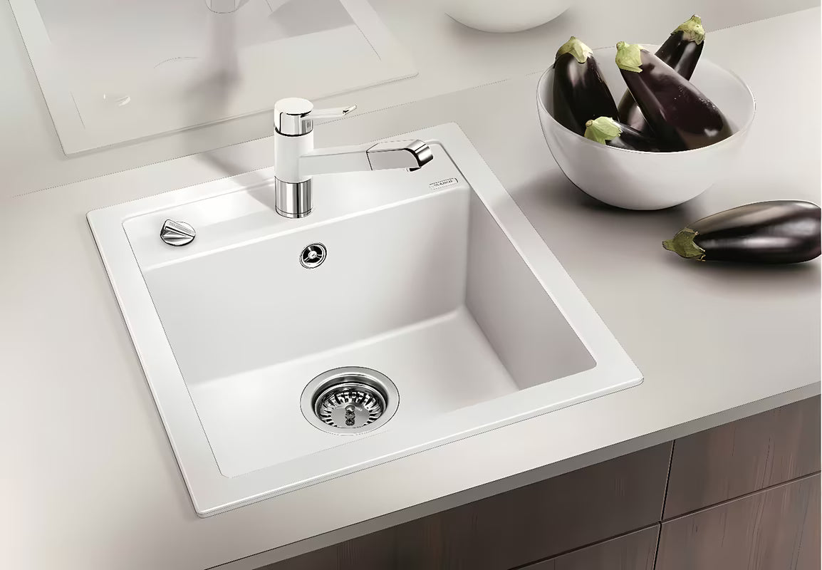 Bijeli kuhinjski jednostruki sudoper Blanco Dalago 45 od materijala Silgranit PuraDur pro, ugradnja odozgo na ploču.