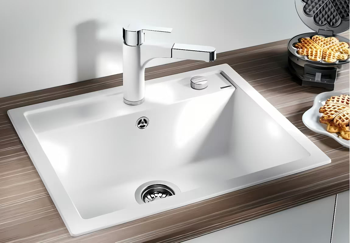 Granitni sudoper Blanco Dalago 6 u boji siva stijena pro za ugradnju odozgo na radnu ploču.