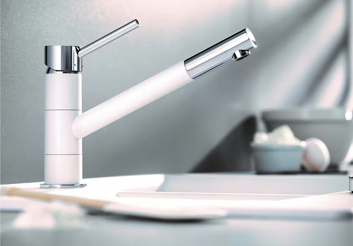 Blanco Kano jednoručna baterija stojeća miješalica za sudoper u bijeloj boji s površinom Silgranit i krom