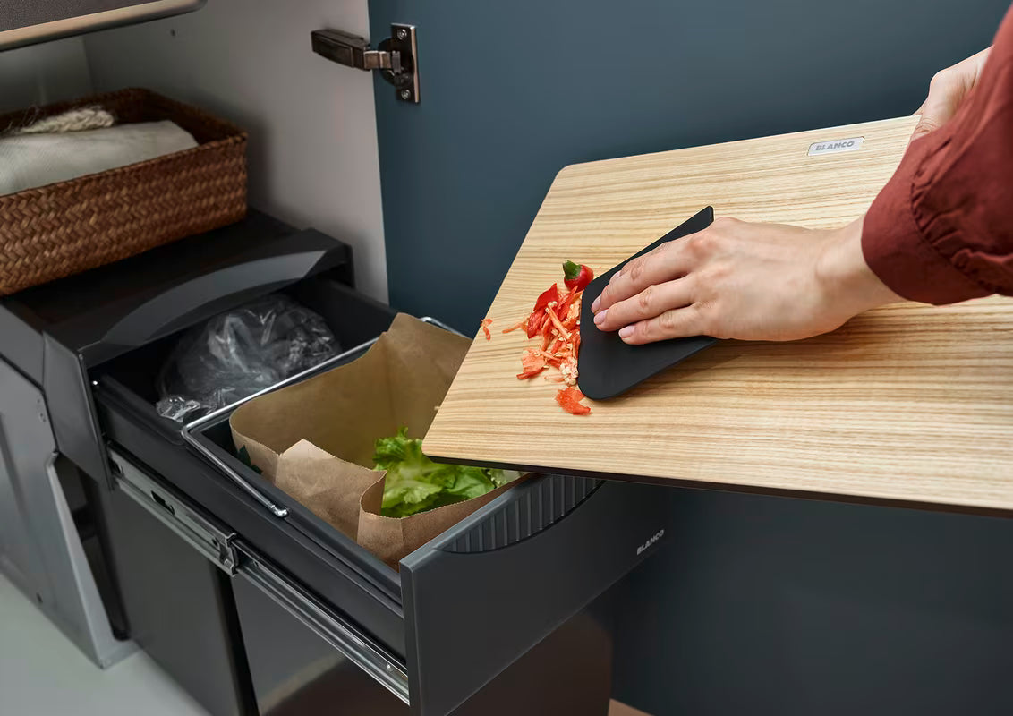 Univerzalni brisač Blanco pro za čišćenje kutova sudopera i uklanjanje ostataka hrane