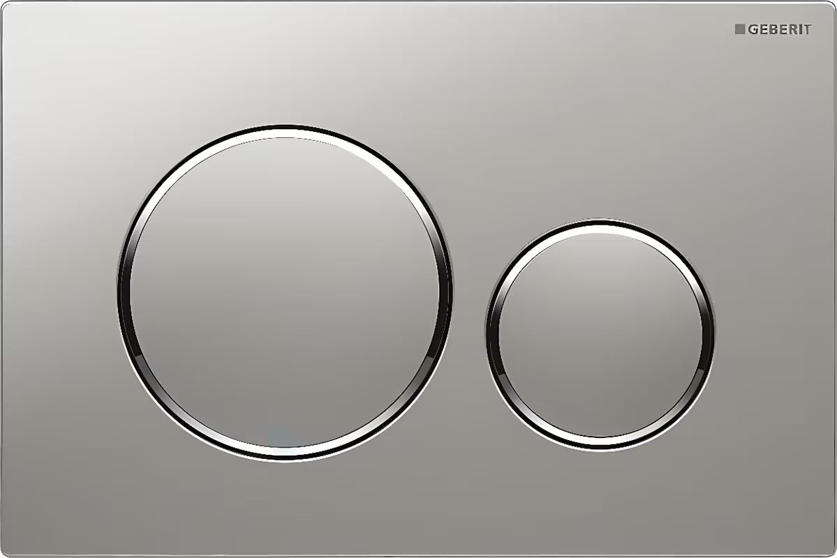 Tipka za Aktiviranje Geberit Sigma20 u mat krom izvedbi s dizajnerskim prstenovima u sjajnom kromu