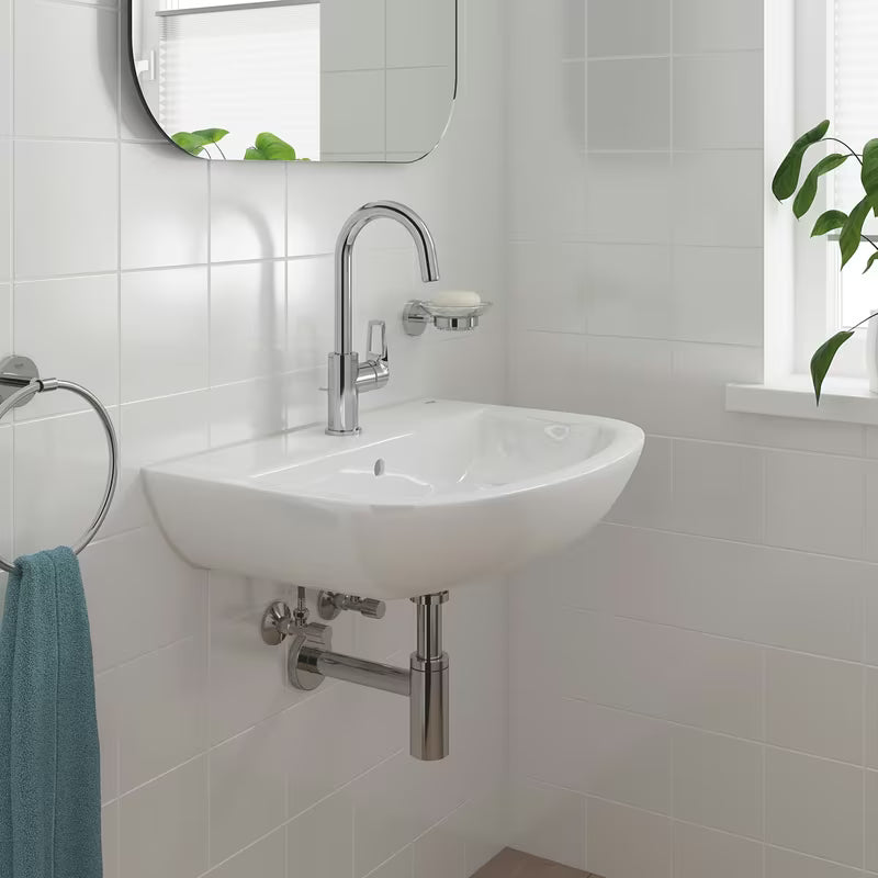 Grohe bauloop visoka jednoručna baterija miješalica za umivaonik u krom izvedbi s odvodom.