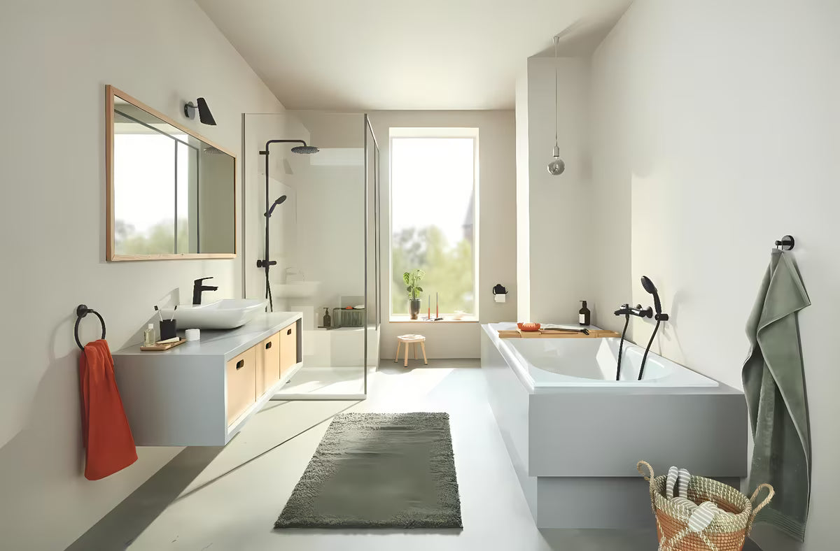 Metalni držač ručnika Grohe Essentials u mat crnoj izvedbi sa skrivenim pričvršćenjem