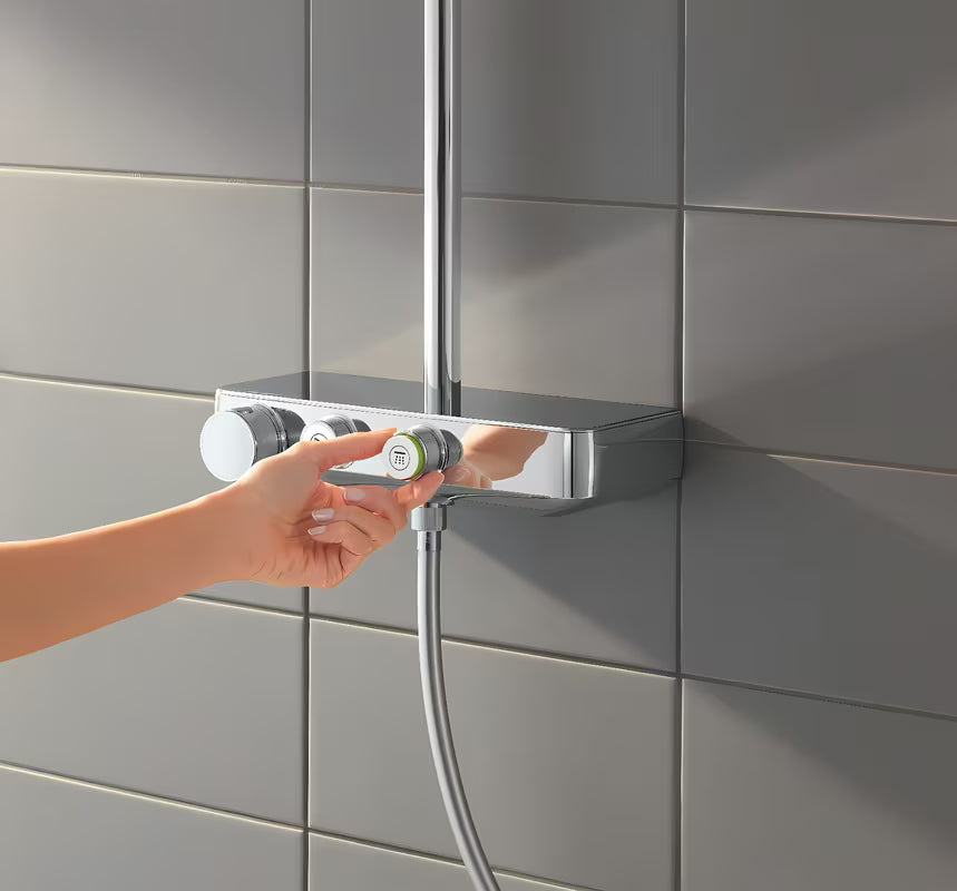 Tuš sustav Grohe Euphoria smartcontrol System u krom izvedbi s termostatskom miješalicom, s nadglavnim i ručnim tušem
