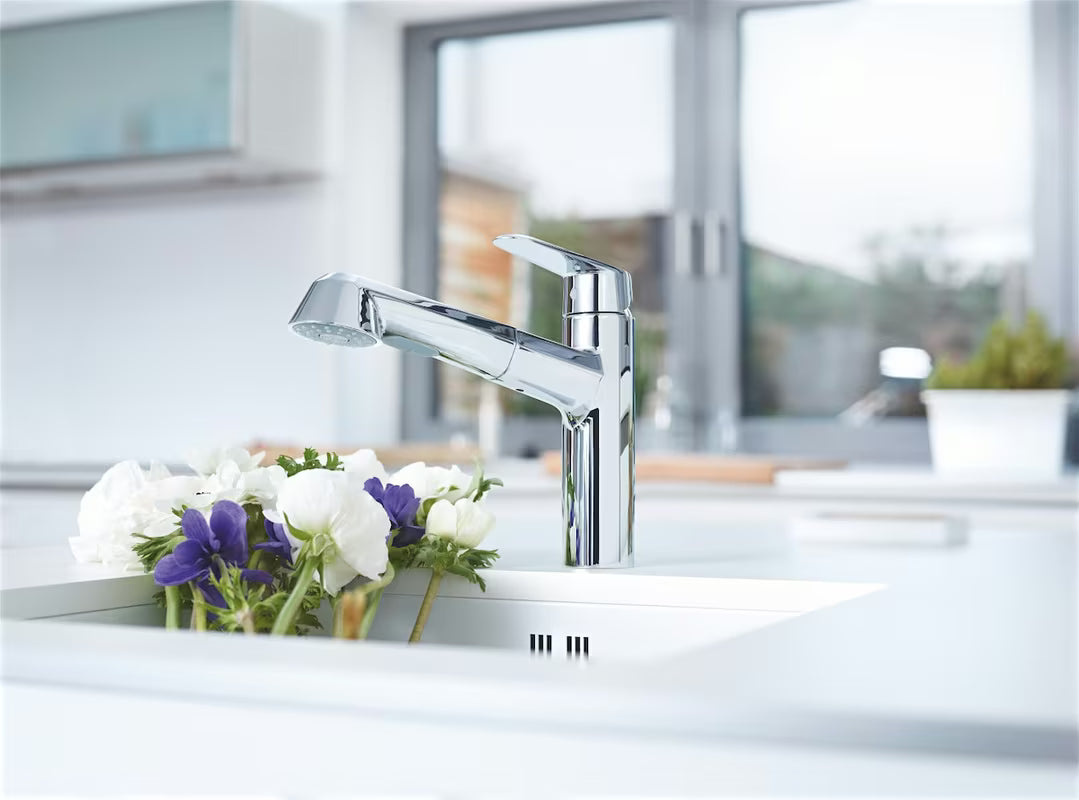 Kromirana miješalica za sudoper Grohe Eurodisc Cosmopolitan s izvlačivim tušem i zakretnim izljevom
