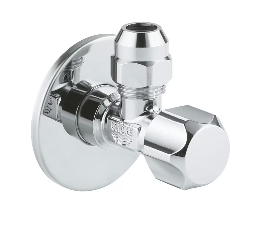 Kutni ventil Grohe DN 15 u izvedbi chrome s ergonomskom ručkom i metalnom rozetom.
