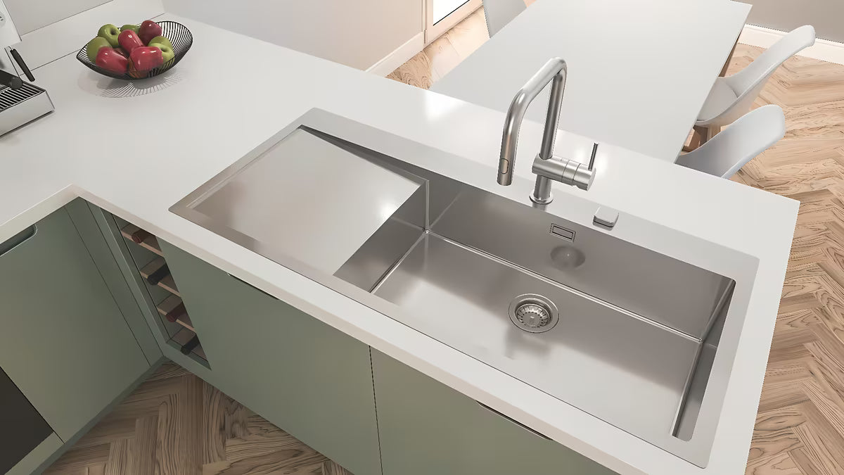 Miješalica za Sudoper Grohe Minta supersteel s visokim zakretnim izljevom i izvlačnim tušem