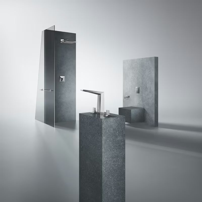 Nadglavni tuš Grohe Rainshower 310 Mono Cube sa zidnim nosačem tuša u izvedbi supersteel.