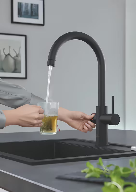 Grohe Red Duo miješalica za sudoper u izvedbi velvet black s upravljanjem dodirom za kipuću vodu i visokim izljevom C