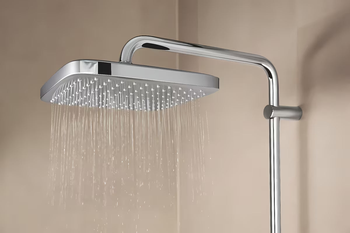 Tuš sustav Grohe Tempesta Cube System s termostatskom miješalicom u krom izvedbi, s nadglavnim i ručnim tušem