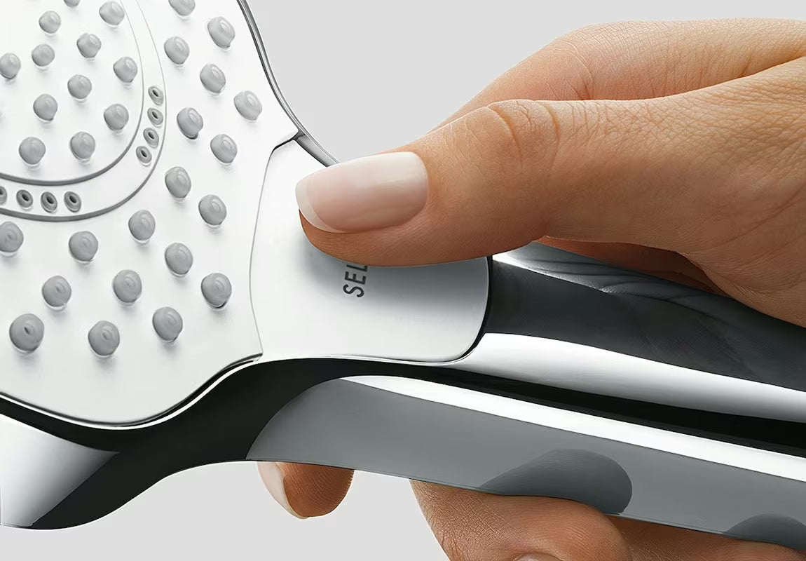 Ručni tuš Hansgrohe Croma Select E Vario u bijelo-krom izvedbi s tipkom Select i promjerom 110 mm.