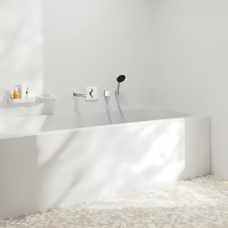 Podžbukna miješalica za tuš Hansgrohe duoturn E u krom izvedbi pro za upravljanje dvama izljevnim mjestima.