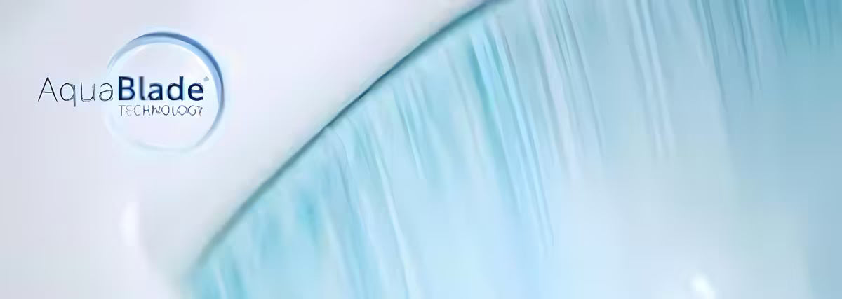 Bijeli viseća WC školjka Ideal Standard Tesi sa skrivenim pričvršćenjem i tehnologijom ispiranja AquaBlade®.