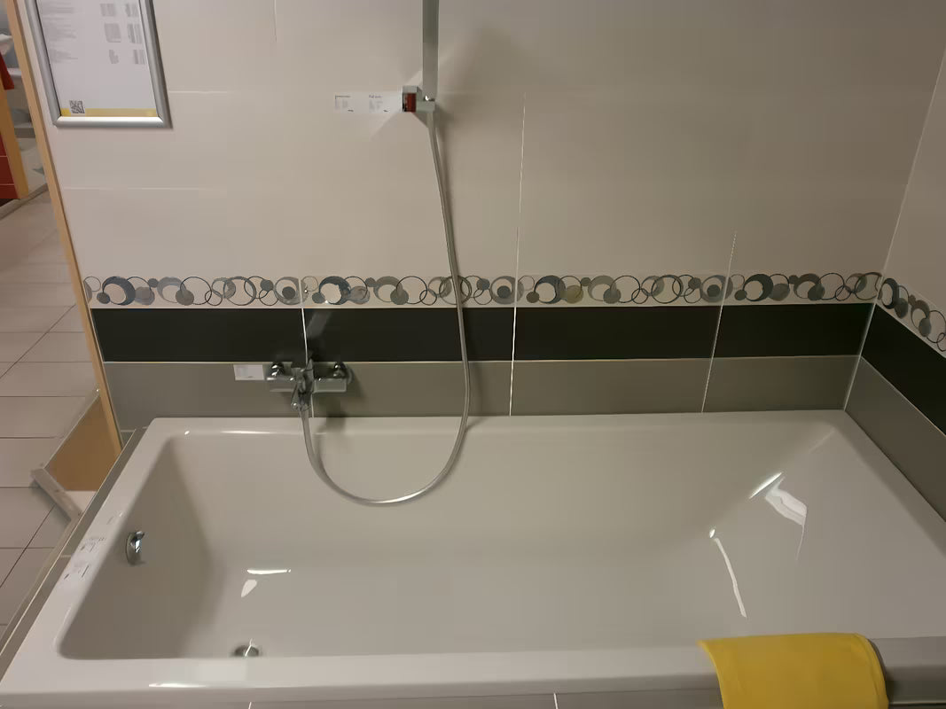 Pravokutna akrilna kada Jika Cubito 170x75 cm s mogućnošću lijeve i desne orijentacije