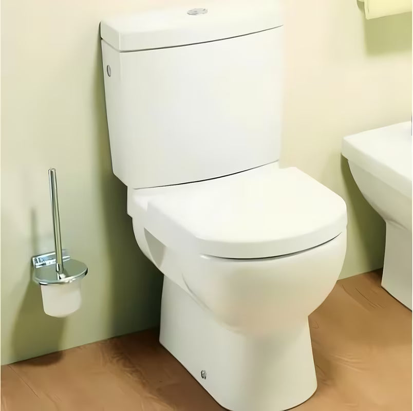 Bijela WC školjke WC školjka kombi Jika Mio s dubokim ispiranjem i odvodom Vario, bez vodokotlića i wc daske.