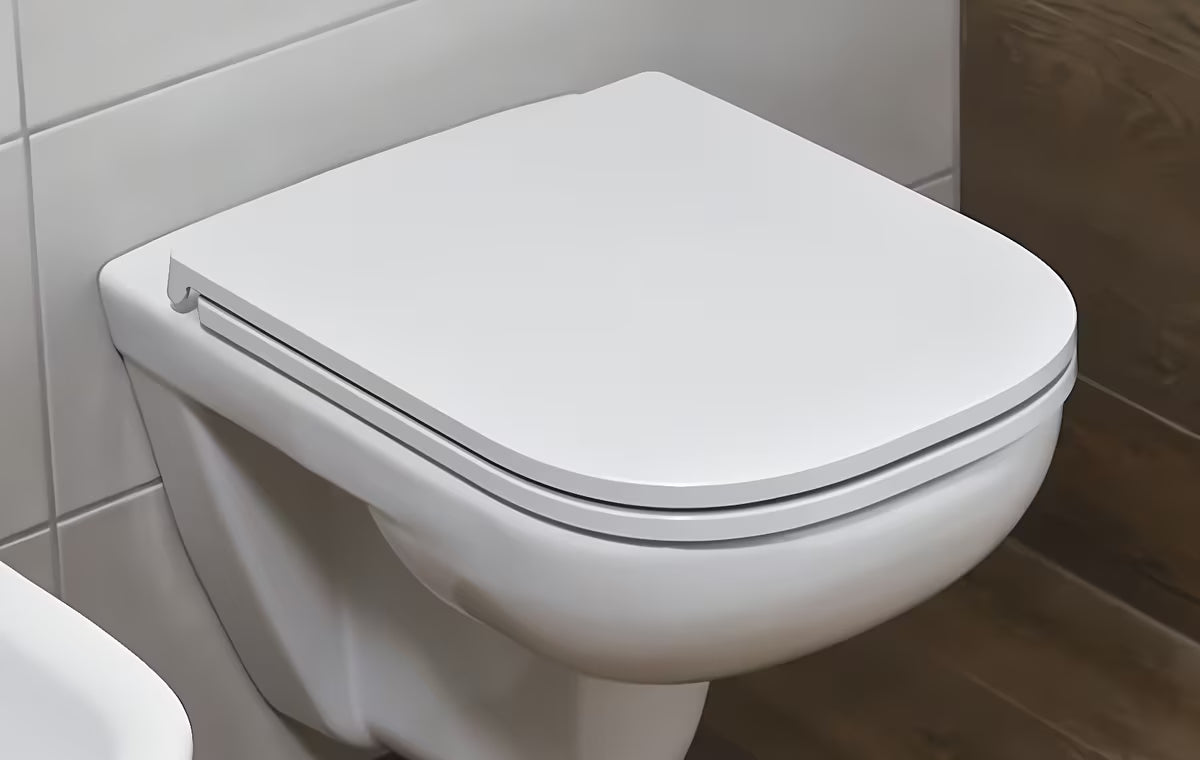 Bijele WC daska Jika Pure od duroplasta sa soft Close, antibakterijskom obradom i SLIM dizajnom