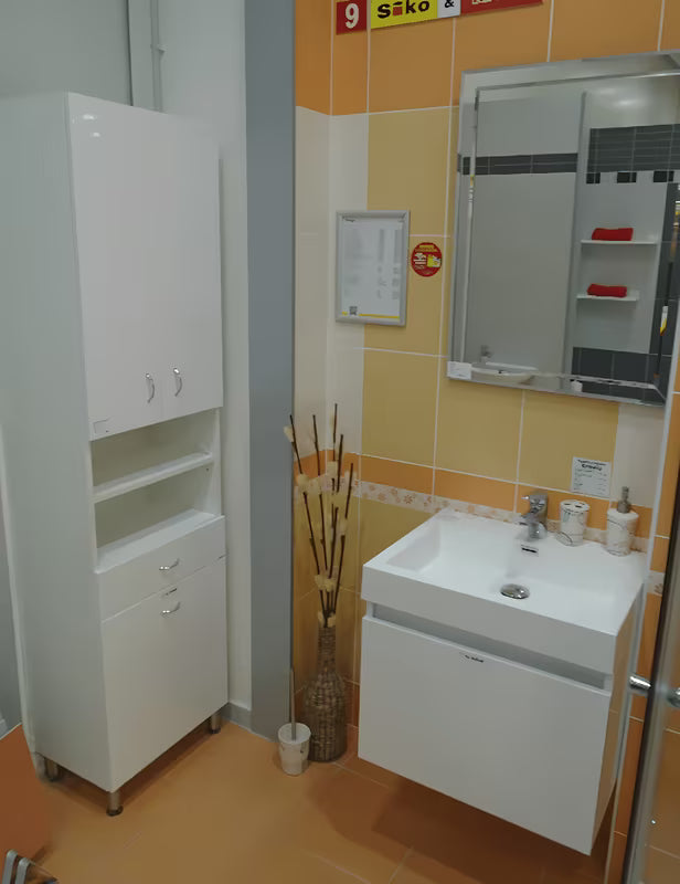 Keramia Pro bijela kupaonski ormarić visokog sjaja s uklonjivom košarom za rublje