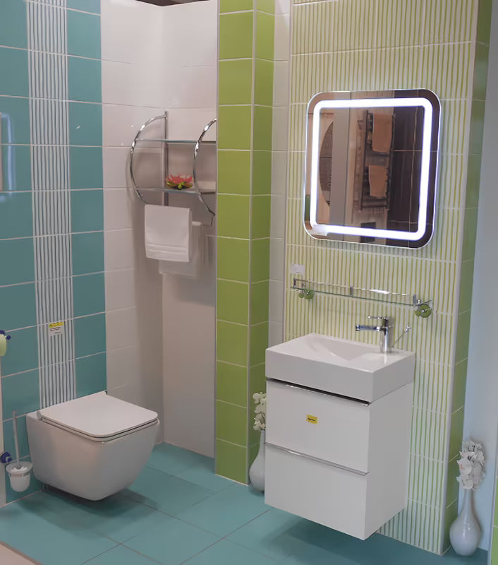 SIKO Multi zidna lučna polica s dozatorom, dvije razine i držač za ručnike u kromiranoj izvedbi.