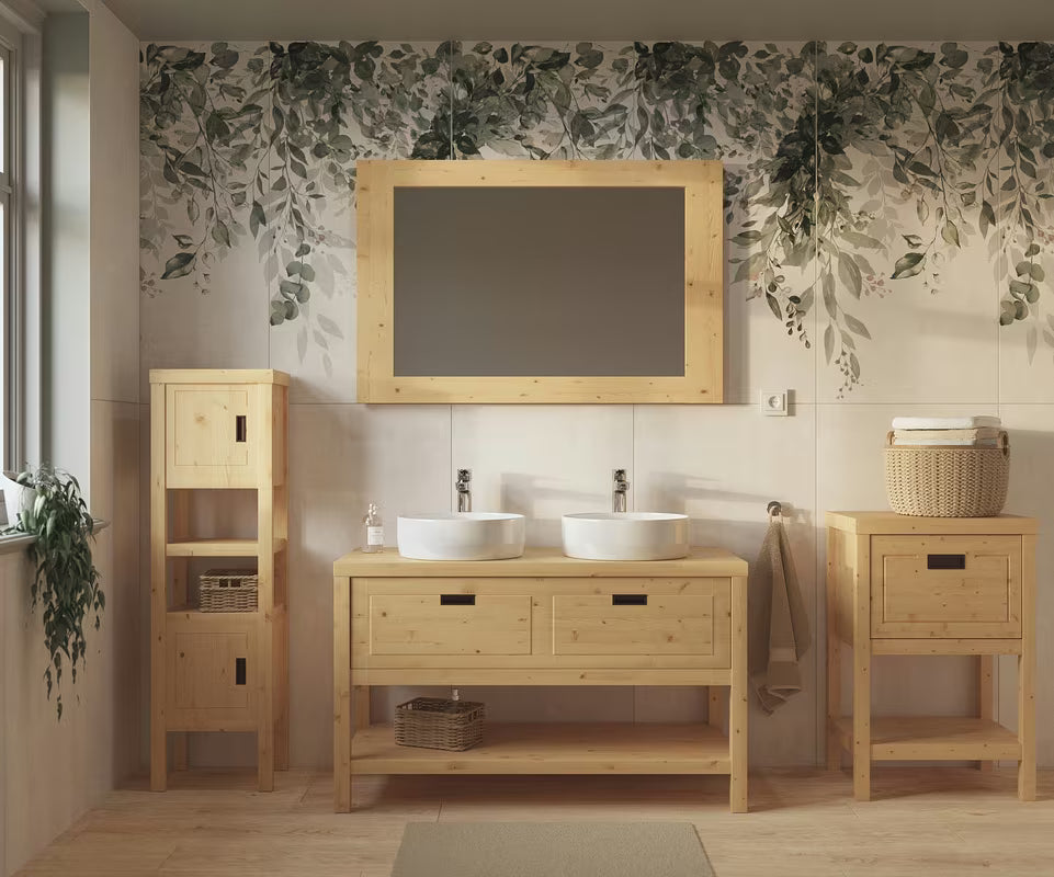 Smeđi stojeći kupaonski ormarić Naturel Country od masivnog smrekovog drva s četkanom površinom.