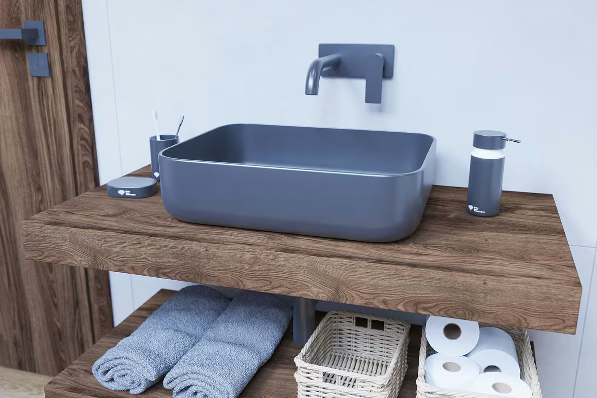 Viseća ploča za umivaonik Naturel Dolce u dekoru hrasta charleston s laminiranom površinom.