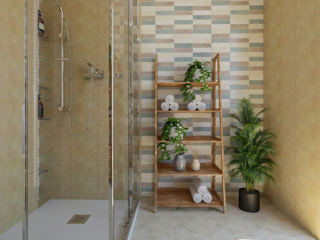 Stojeći regal Naturel Home u dekoru oraha s mat površinom od masivnog drva