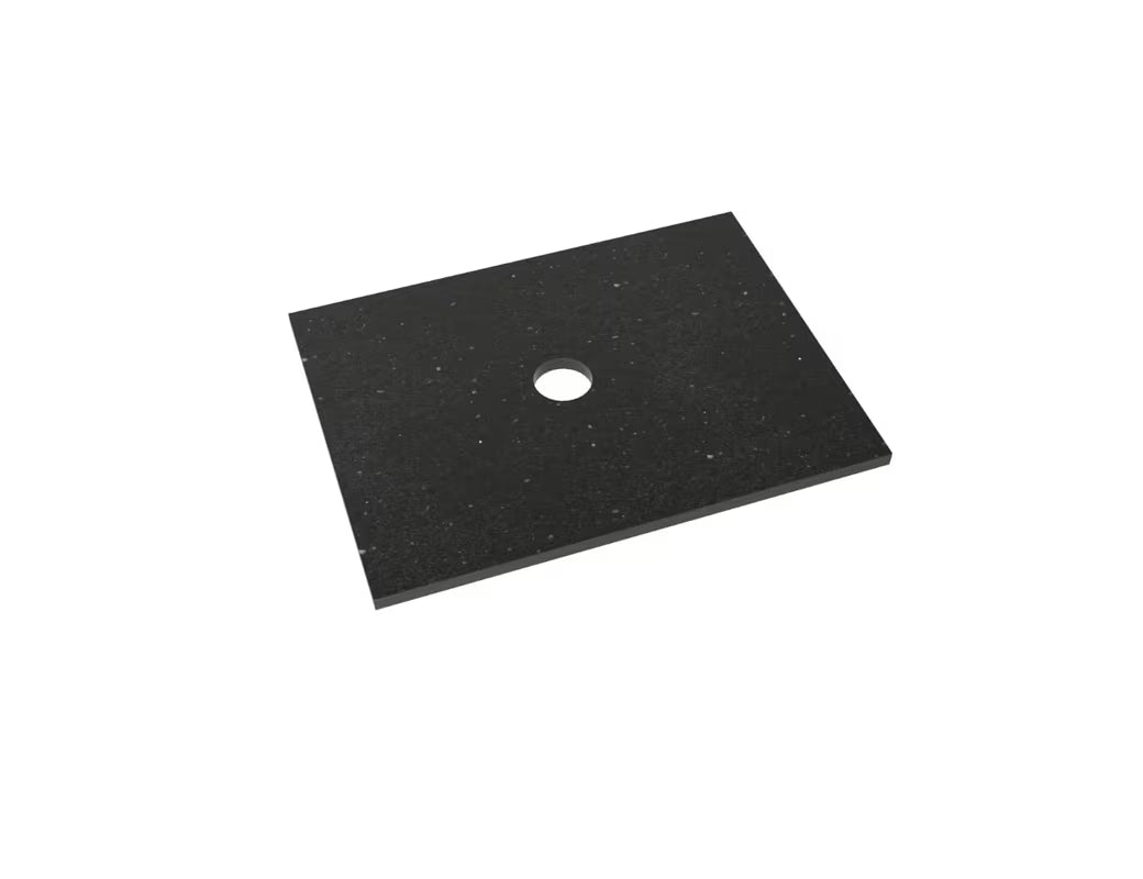 Pokrovna ploča Naturel Gobi black od umjetnog kamena Technistone u sjajnoj izvedbi s dva izreza.