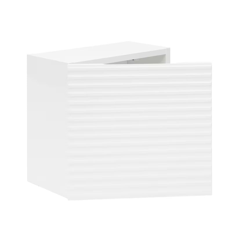 Niska viseća kupaonski ormarić Naturel Savona u sjajno bijeloj boji s glodanim detaljem.