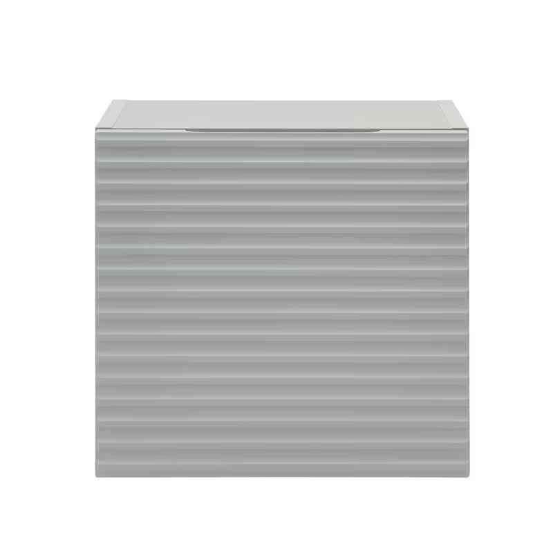 Niska viseća kupaonski ormarić Naturel Savona u mat sivoj boji s glodanim dizajnom