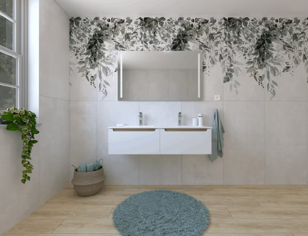 Kupaonski set Naturel Stilla u sjajno bijeloj boji s dvostrukim umivaonikom i ogledalom s LED osvjetljenjem.