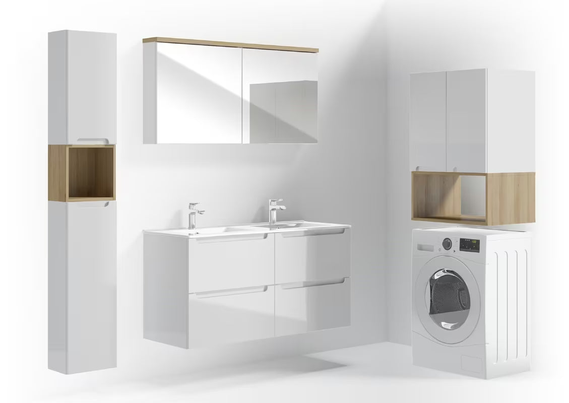 Bijeli ormarić s ogledalom Naturel Stilla 60x60 cm s vratima i policama pro za kupaonske potrepštine.