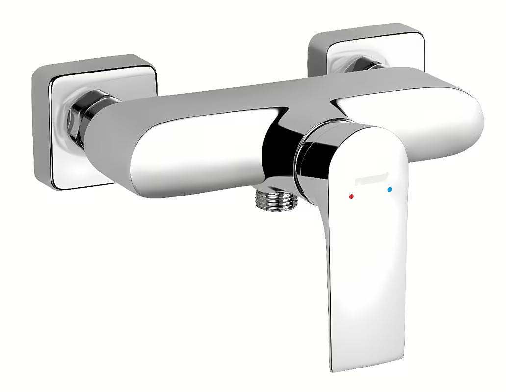 Kromirana jednoručna baterija miješalica za tuš Novaservis Algeo Square četvrtastog dizajna pro za zidnu montažu.