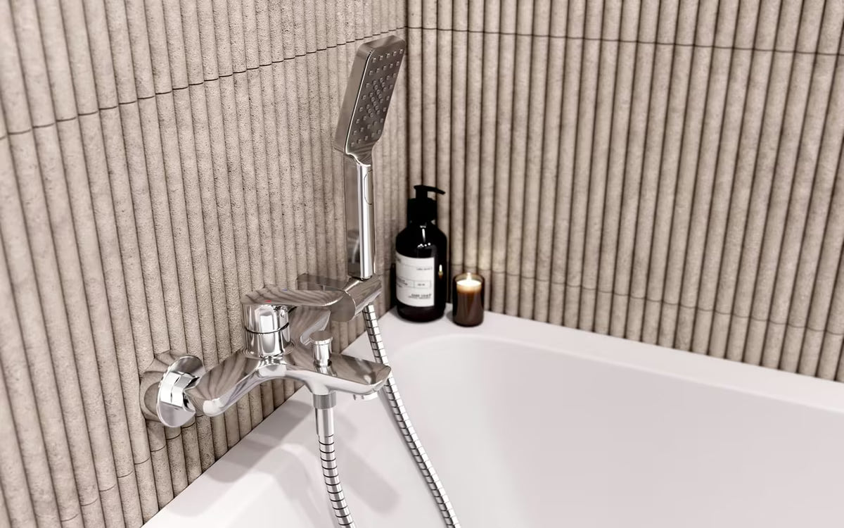 Novaservis Metalia 54 set za kadu u krom izvedbi s ručnim tušem s 3 funkcije i metalnim Anti-twist crijevom 150 cm