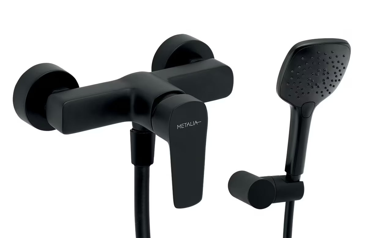 Novaservis Metalia 58 Eco jednoručna baterija zidna miješalica za tuš s tuš setom u crnoj boji s mat površinom.