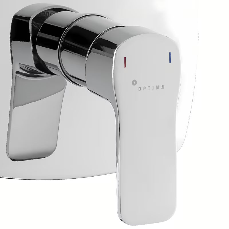 Podžbukna jednoručna baterija miješalica za tuš Optima Cube Way u krom izvedbi čistog minimalističkog dizajna.
