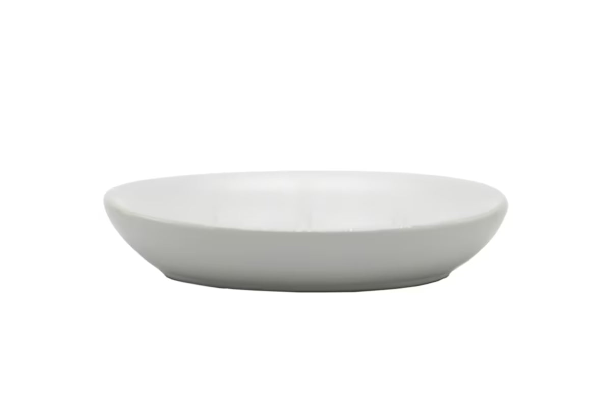 Bijela keramička posuda za sapun Optima Daira jednostavnog, bezvremenskog dizajna.