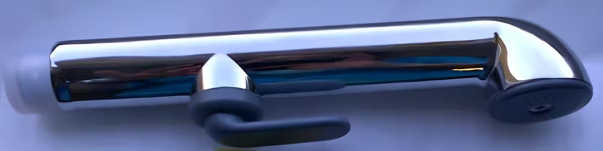 Kromirana bide tuš Optima Duela namijenjena kao zamjenski dio za miješalicu za umivaonik s bide tušem.