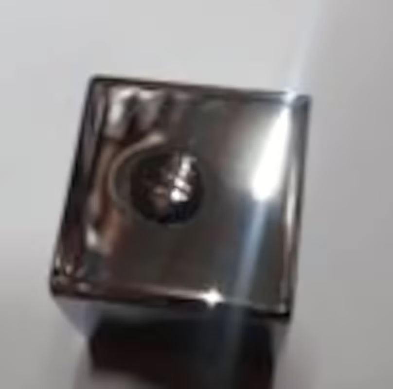 Poklopac preklopnika Optima namijenjen pro slavini LE215