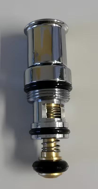 Preusmjerivač Optima pro za jednostavno prebacivanje između izlaza vode u kupaonici.