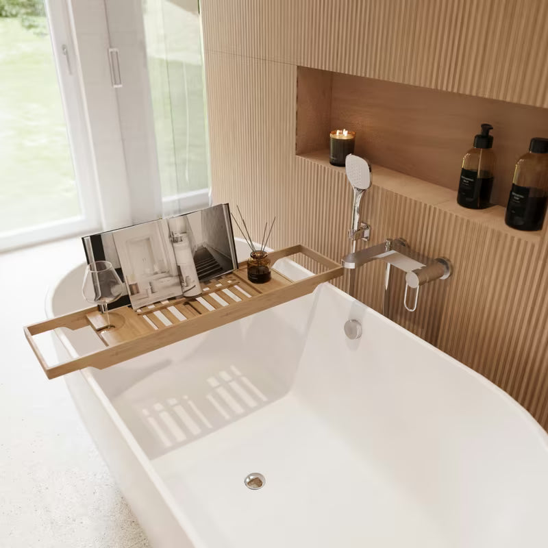 Smeđa bambusova polica za kadu Optima s podesivom duljinom i mjestom za knjigu, čašu i sitnice.