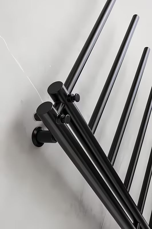 Crni kombinirani radijator P.M.H. Apollo 500x1140 mm sa središnjim priključkom 50 mm