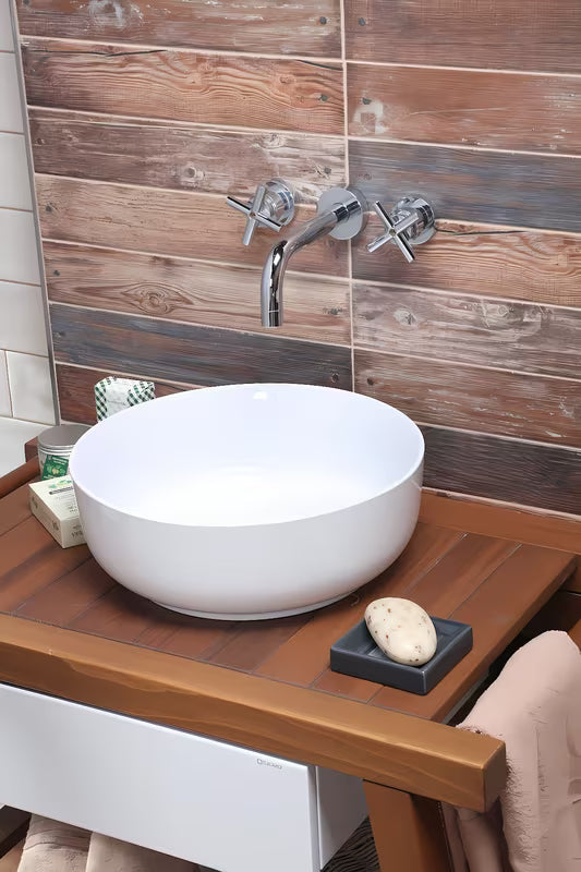 Kromirana podžbukna miješalica za umivaonik Paffoni Cruz s križnom ručkom pro za zidnu montažu.