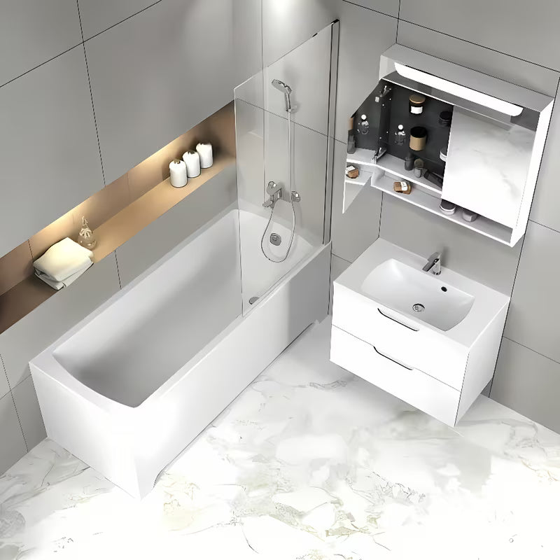 Bijeli sjajni ormarić s ogledalom Ravak Classic II s integriranom LED rasvjetom i unutarnjim policama.