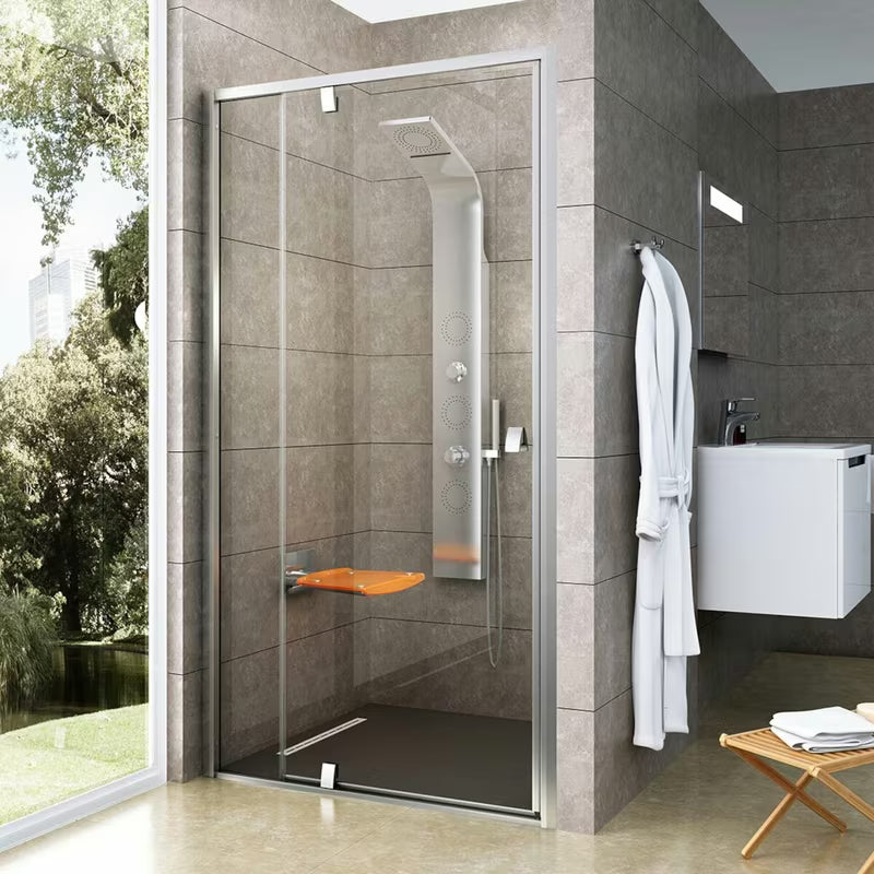 Tuš vrata Ravak Pivot 120 cm u mat kromu s prozirnim staklom i pivot otvaranjem