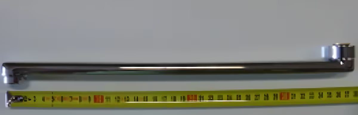 Kromirani izljev S-Line kao dodatak za slavinu modernog izgleda i jednostavnog održavanja.