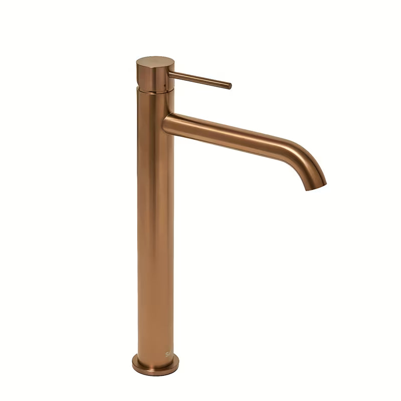 Visoka jednoručna baterija miješalica za umivaonik SAT Aurum u završnoj obradi rose gold brushed s okruglim dizajnom