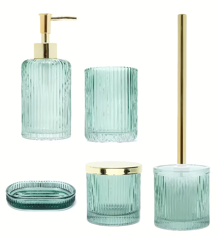 Usklađena set kupaonskih dodataka SAT Boho pro jedinstven izgled i bolju organizaciju kupaonice.