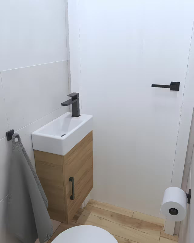 Bijeli viseće mali umivaonik SAT Brevis od keramike s otvorom pro za slavinu desno i četvrtastim oblikom.