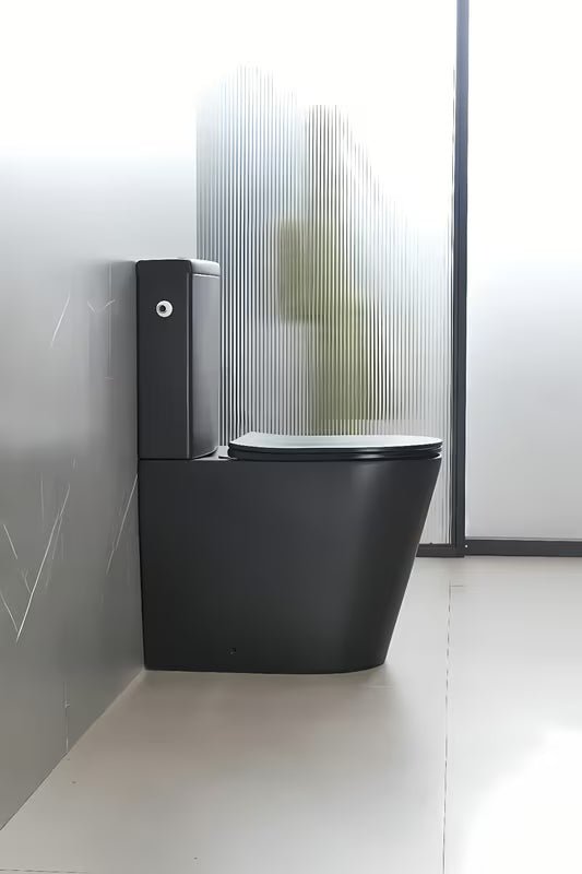 Samostojeći WC kombi SAT Brevis u crnoj mat boji s rimless školjkom i sjedalom soft Close.