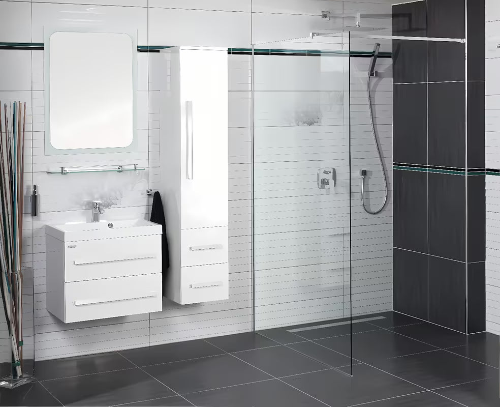 Zidna polica SAT Cube Way u izvedbi chrome pro za odlaganje higijenskih potrepština u kupaonici.